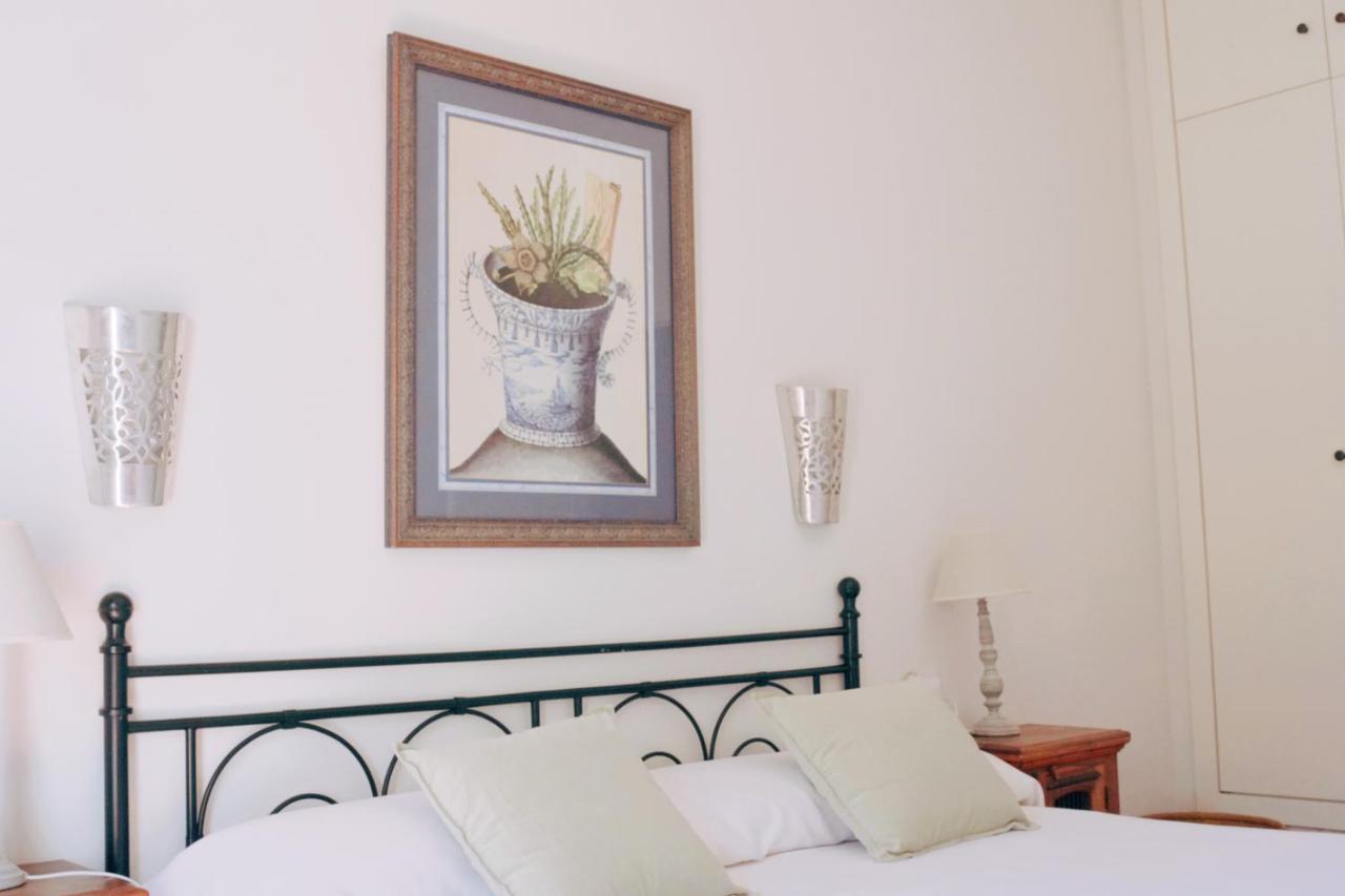 Hotel Madreselva - Grupo Califa ลอสกาญอสเดเมกา ภายนอก รูปภาพ
