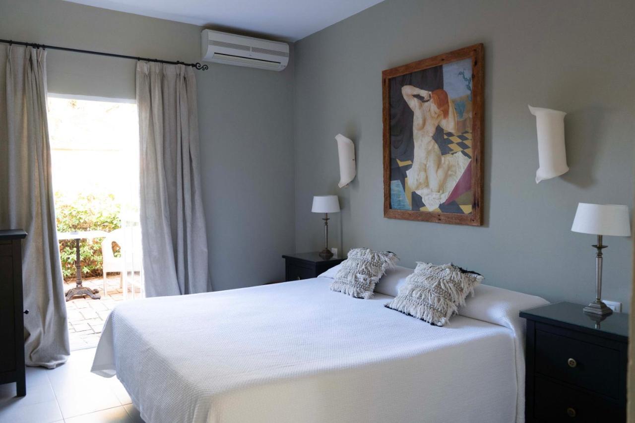 Hotel Madreselva - Grupo Califa ลอสกาญอสเดเมกา ภายนอก รูปภาพ