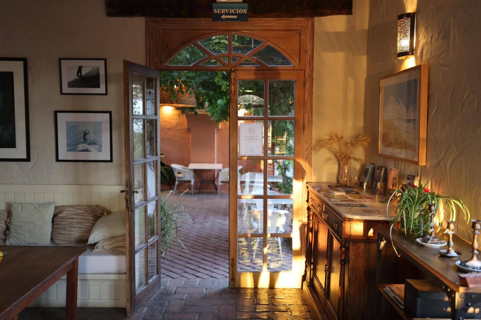 Hotel Madreselva - Grupo Califa ลอสกาญอสเดเมกา ภายนอก รูปภาพ